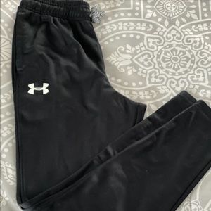 Boys size medium under armor pants